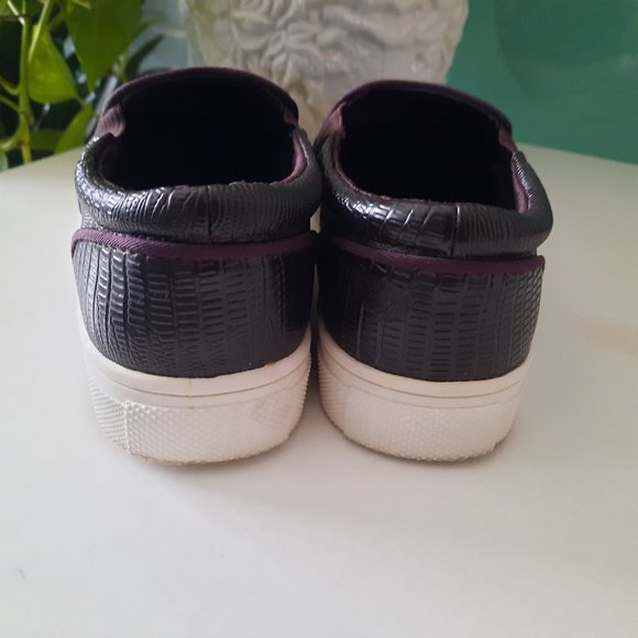 H&M Croc Textured Slip-on Sneakers - Plum Purple - Picture 8 of 16